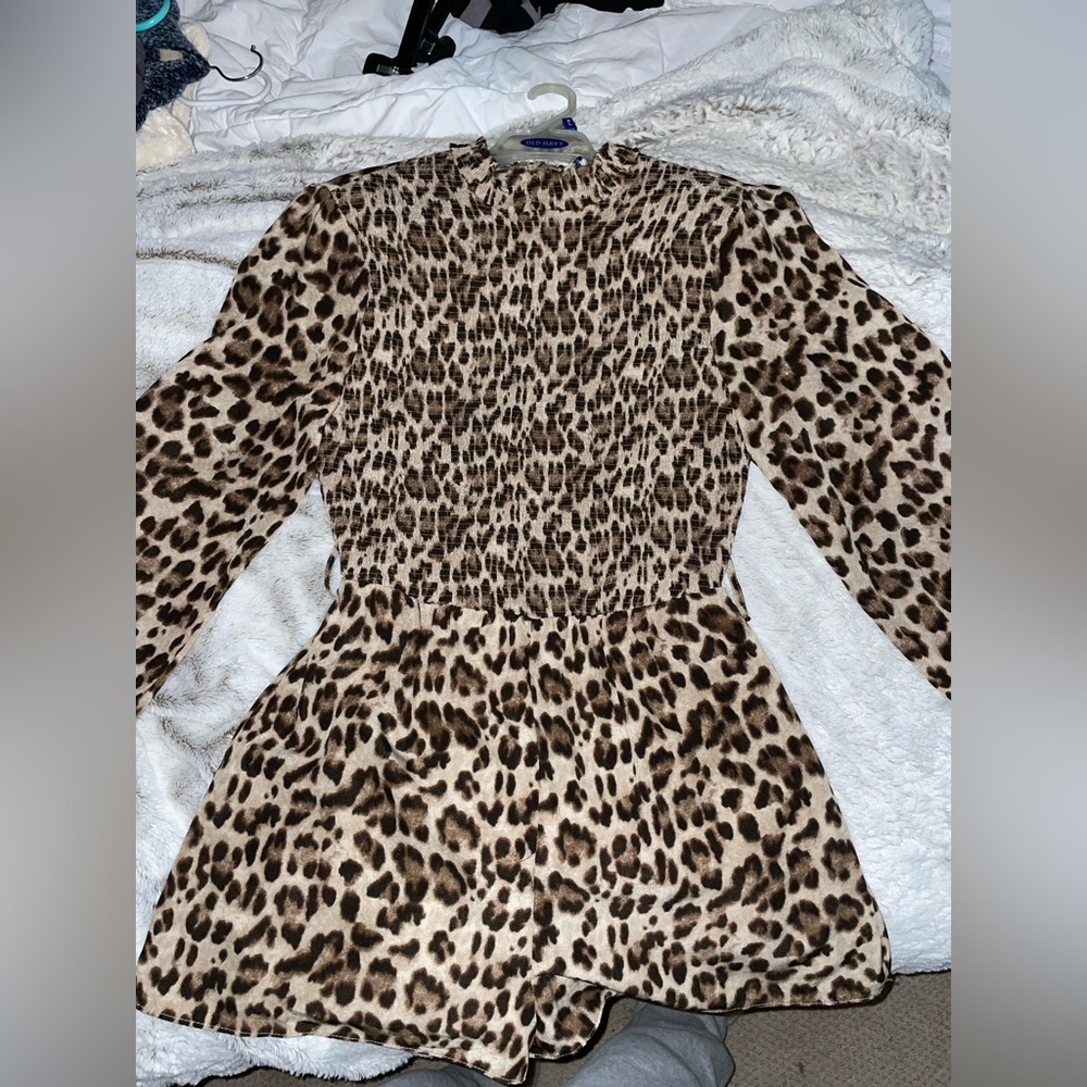 Cheetah print long sleeve romper